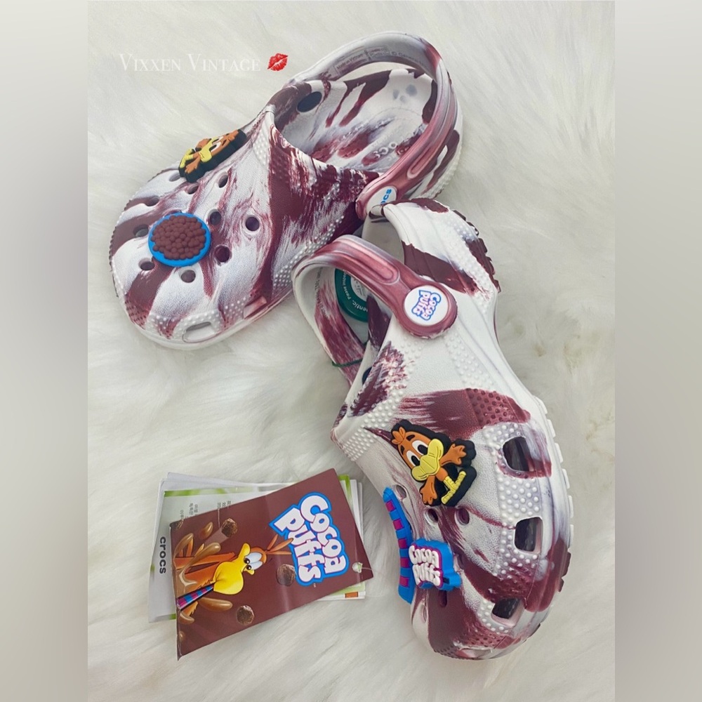 CROCS X GENERAL MILLS LIMITED EDITION 'CLASSIC COCOA PUFFS CLOG' IN WHITE GARNET